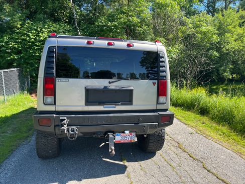 Used 2005 HUMMER H2 w/ Preferred Equipment Group AWD/4WD image 2