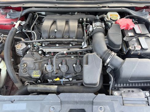 Used 2013 Ford Taurus Limited FWD image 14