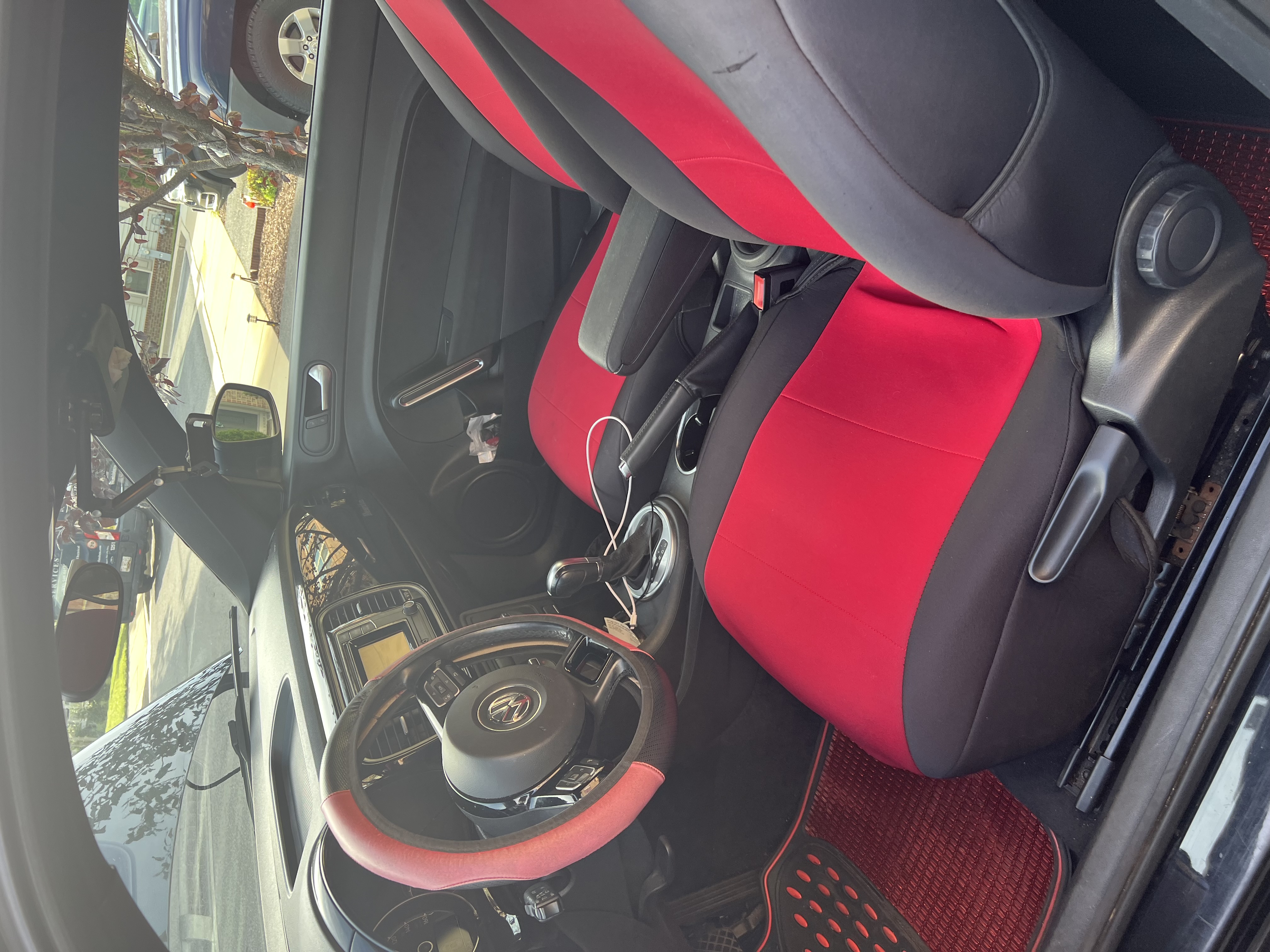 Used 2018 Volkswagen Beetle 2.0T S FWD image 11