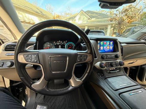 Used 2019 GMC Yukon Denali w/ Open Road Package image 5