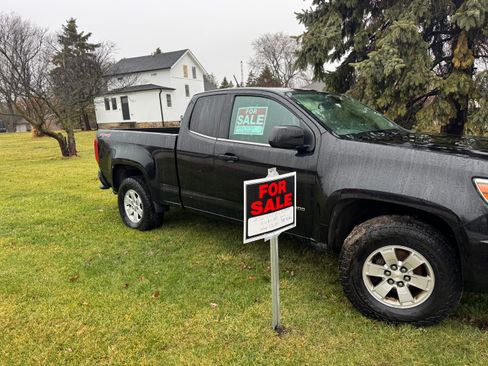 Used 2016 Chevrolet Colorado W/T w/ WT Convenience Package image 2