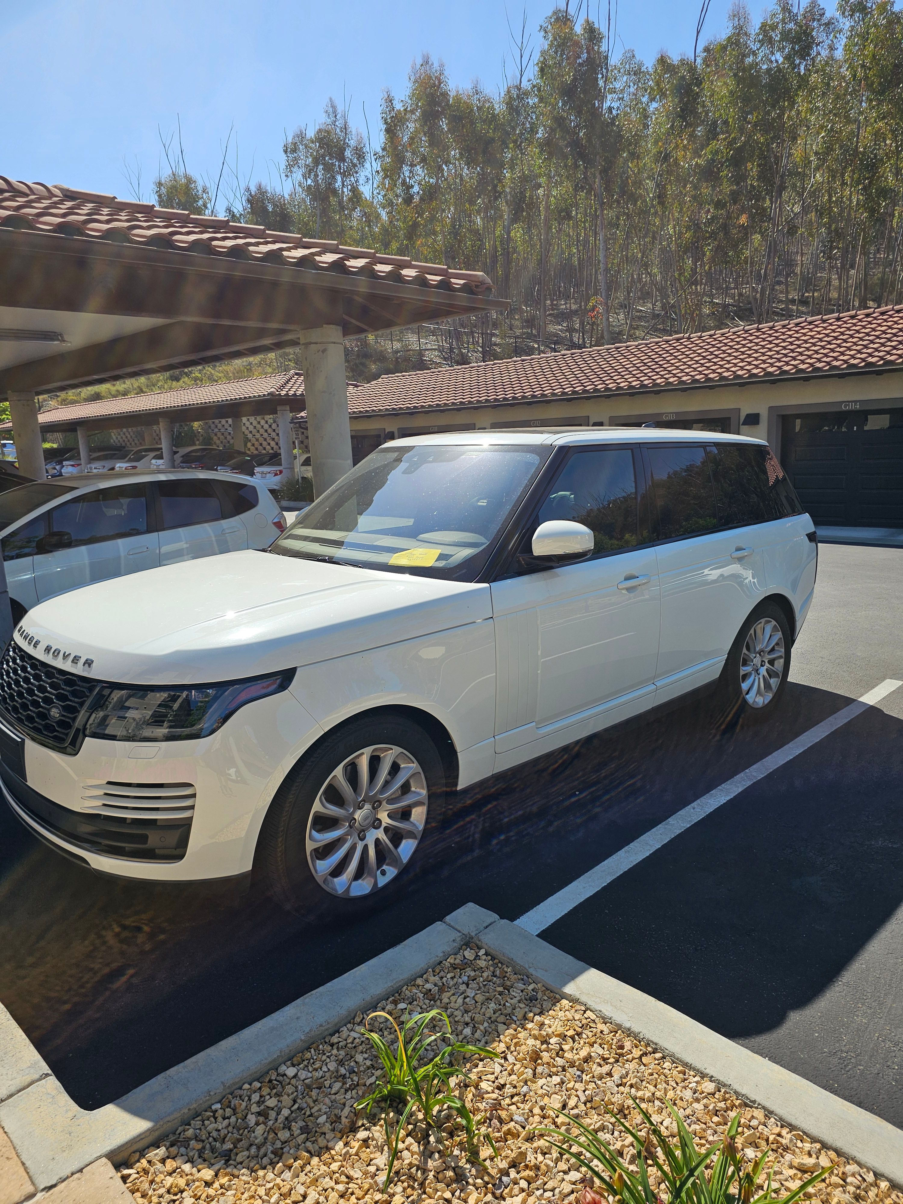 Used 2020 Land Rover Range Rover AWD/4WD image 1
