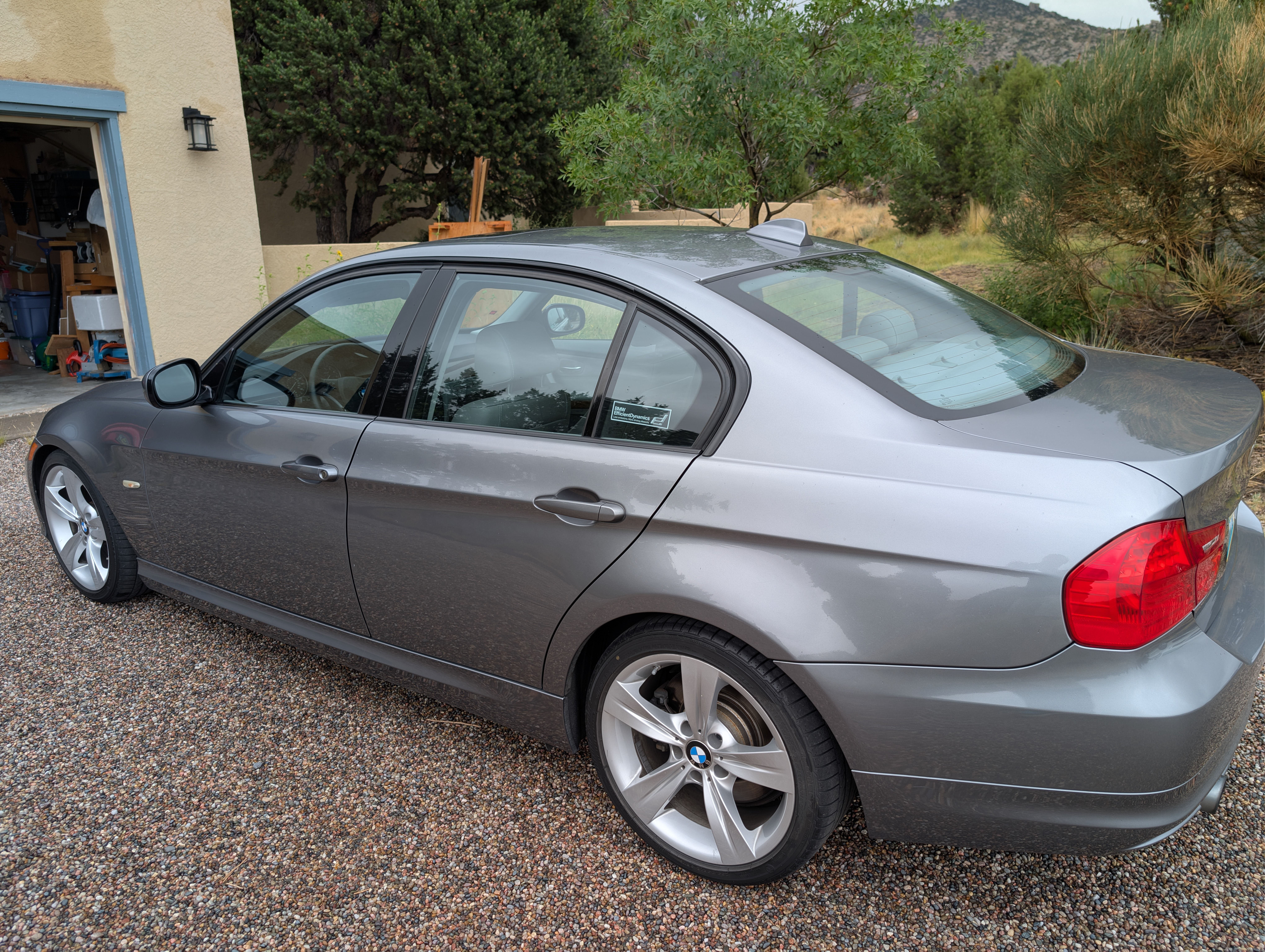 Used 2011 BMW 335i Sedan RWD image 1