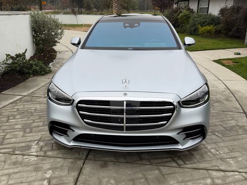 Used 2023 Mercedes-Benz S 580 4MATIC Sedan image 4
