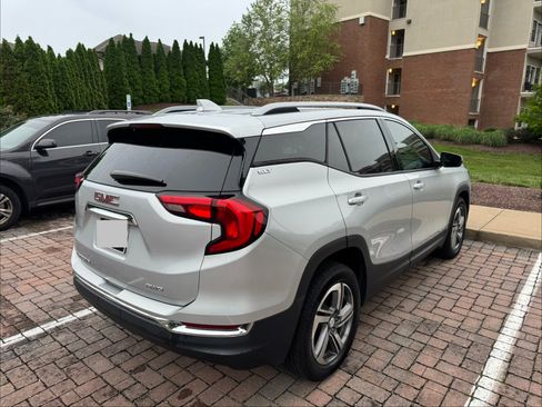 Used 2020 GMC Terrain SLT w/ Preferred Package AWD/4WD image 8