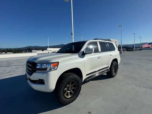 Used 2021 Toyota Land Cruiser AWD/4WD image 8