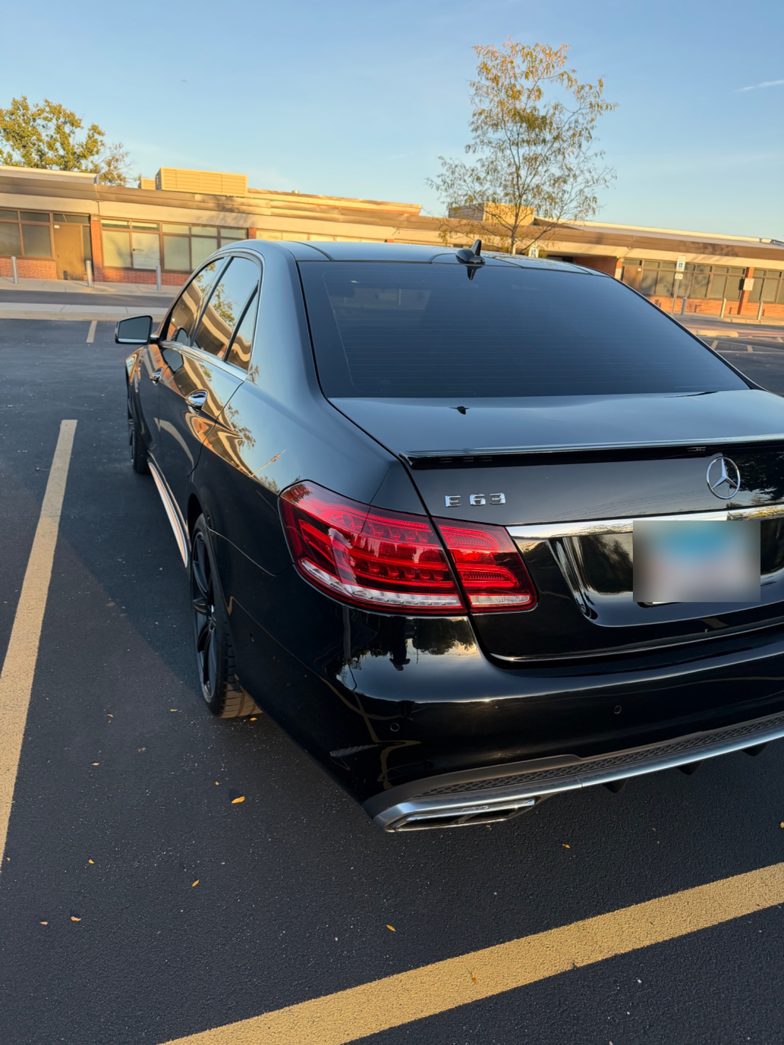 Used 2014 Mercedes-Benz E 63 AMG S-Model image 4