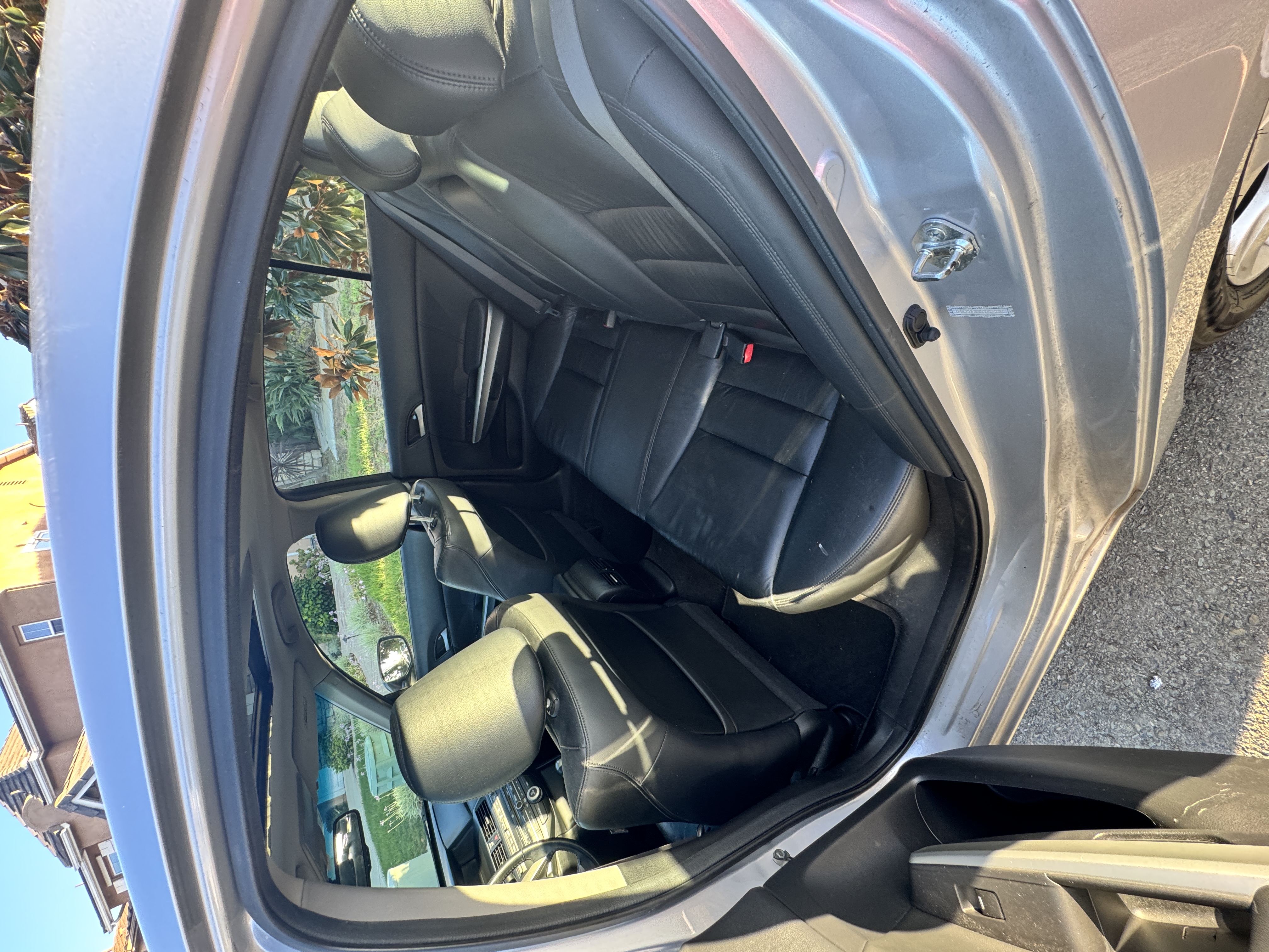 Used 2010 Honda Accord EX-L image 9
