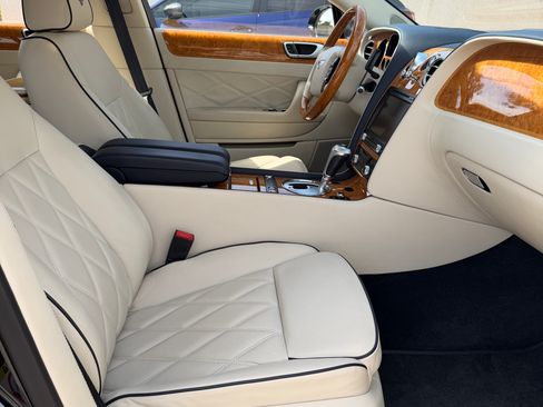 Used 2013 Bentley Flying Spur Flying Spur image 14