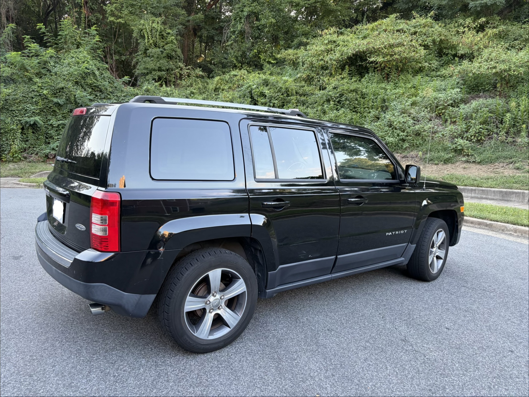Used 2016 Jeep Patriot High Altitude FWD image 5