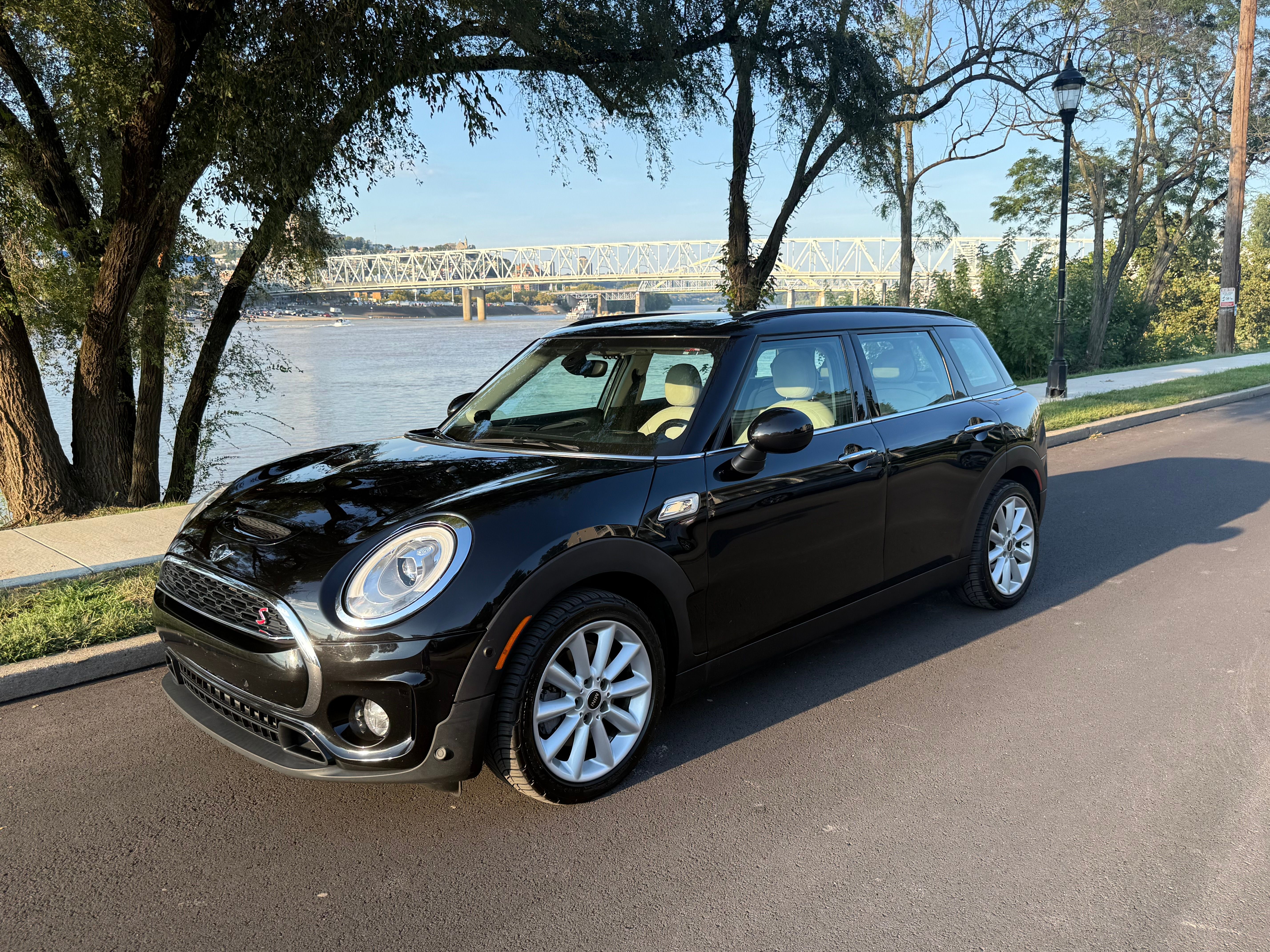 Used 2018 MINI Cooper Clubman S FWD image 1