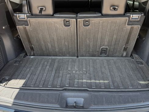Used 2015 Nissan Pathfinder Platinum FWD image 23