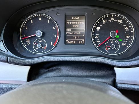 Used 2013 Volkswagen Passat 2.5 SE FWD image 6