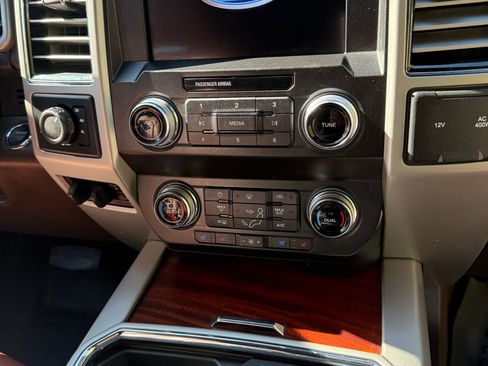 Used 2019 Ford F350 King Ranch w/ King Ranch Ultimate Package image 5