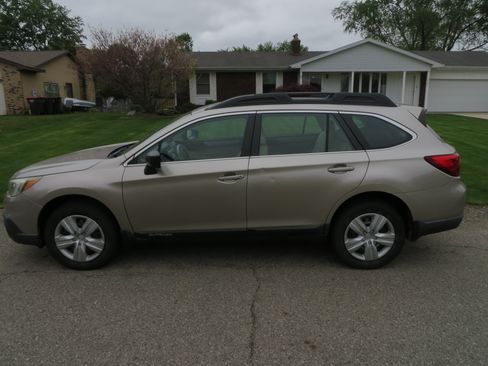 Used 2015 Subaru Outback 2.5i AWD/4WD image 5