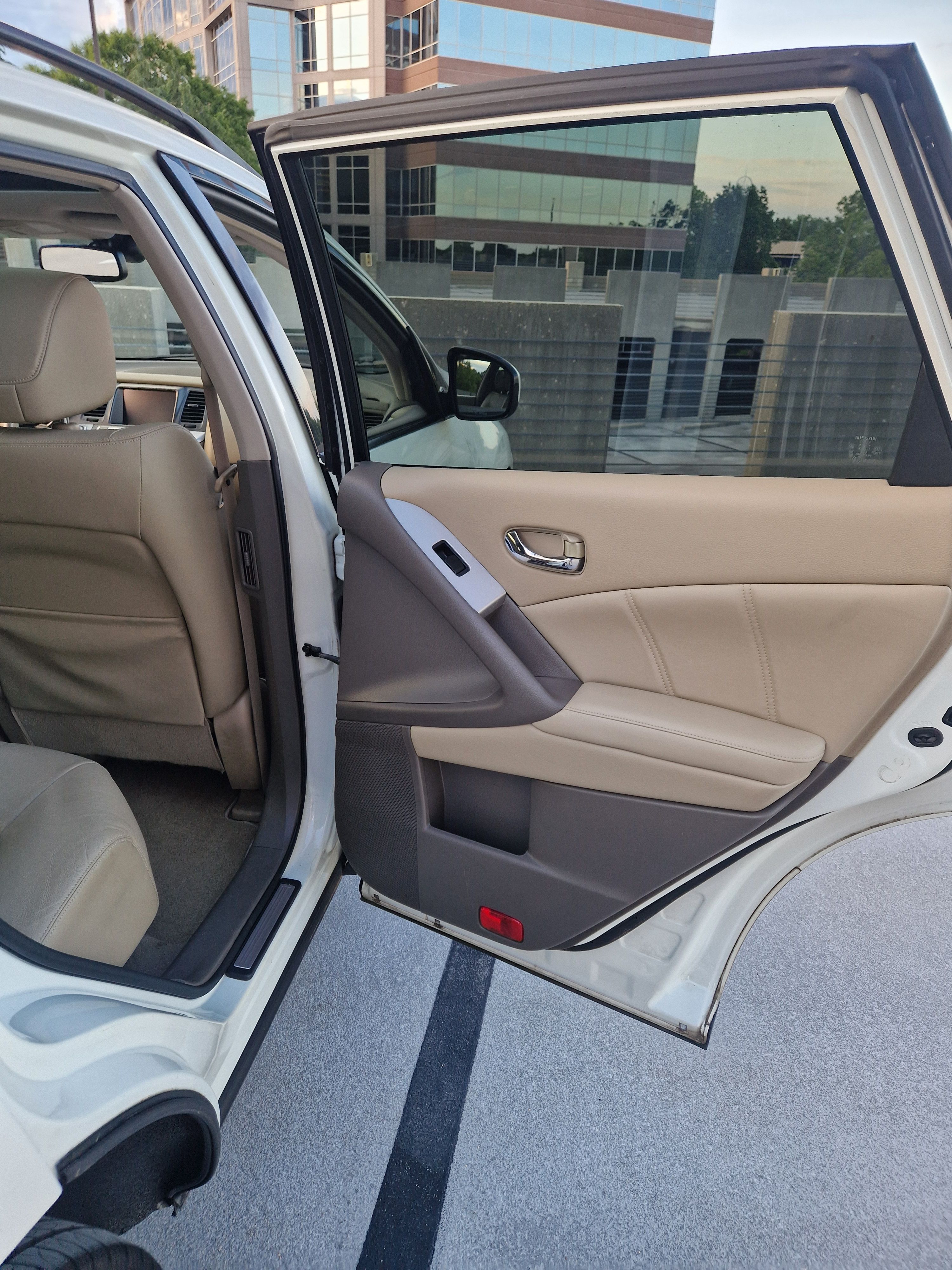 Used 2014 Nissan Murano SL w/ Navigation Package FWD image 17