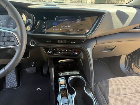 Used 2023 Buick Envision Preferred FWD image 12