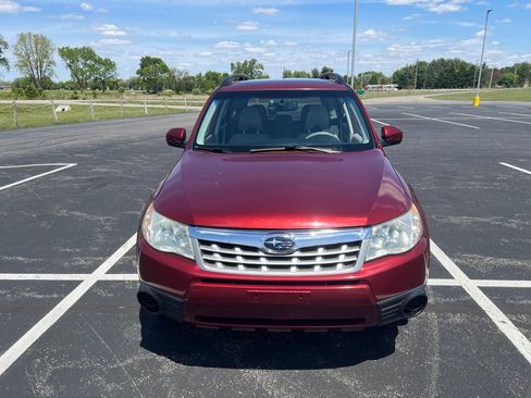 Used 2012 Subaru Forester 2.5X Premium w/ Popular Pkg 3 AWD/4WD image 2
