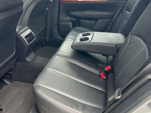 Used 2011 Subaru Outback 2.5i Limited w/ PWR Moonroof Pkg AWD/4WD image 6