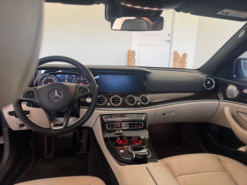 Used 2018 Mercedes-Benz E 400 4MATIC Sedan image 8