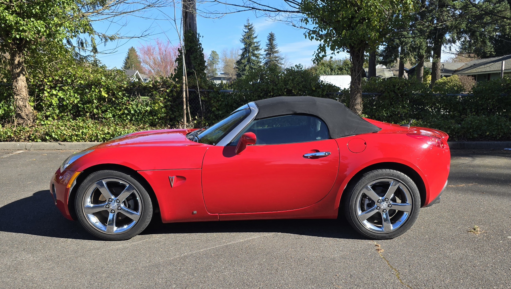 Used 2008 Pontiac Solstice GXP w/ Premium Package RWD image 12