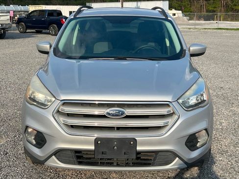 Used 2018 Ford Escape SE image 6