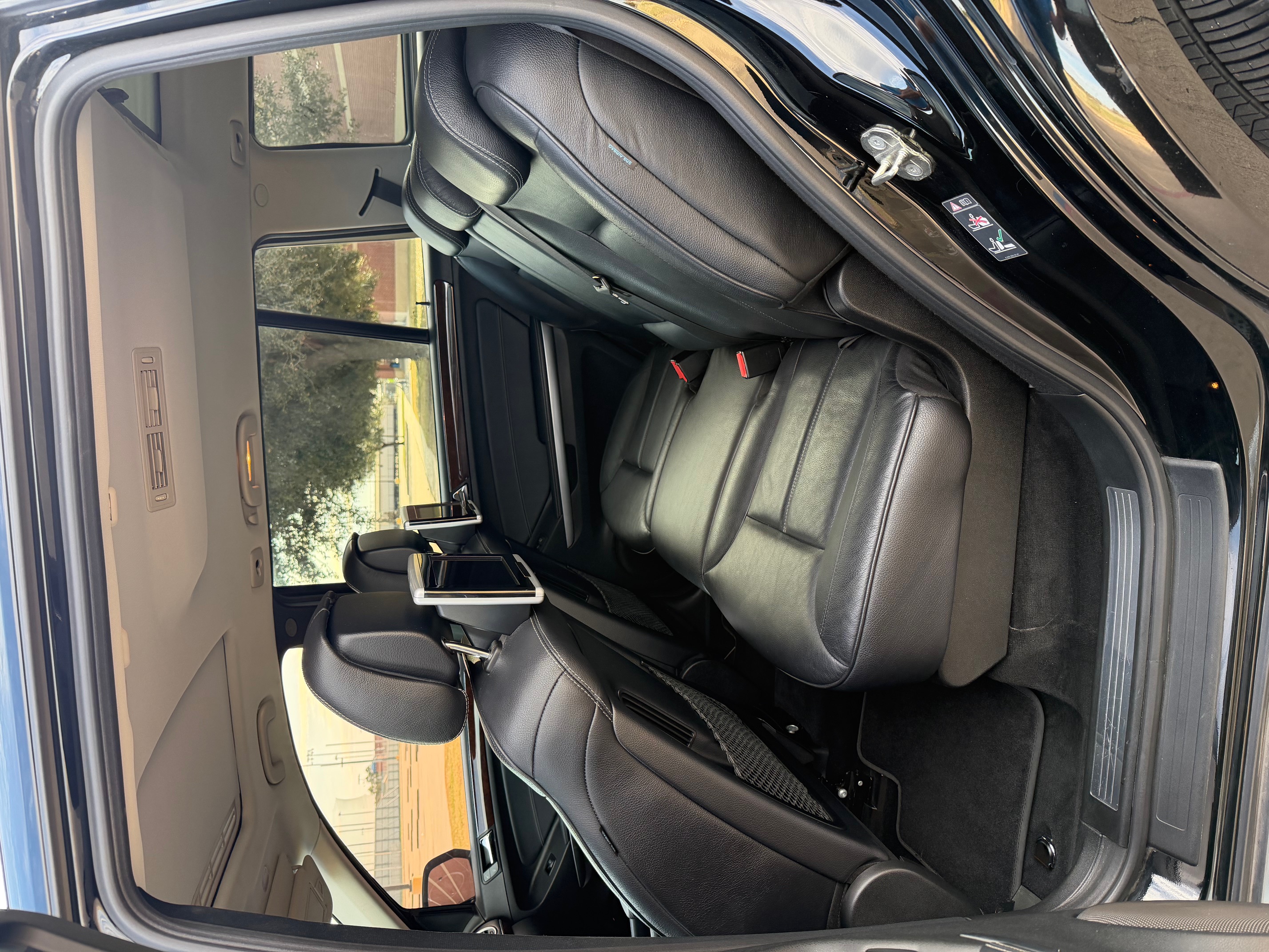 Used 2010 Mercedes-Benz GL 550 4MATIC image 16