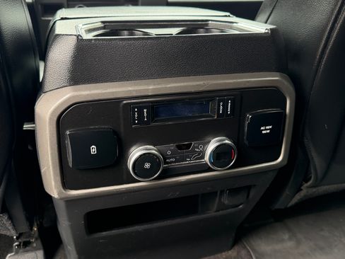 Used 2020 Ford Expedition Max XLT w/ Equipment Group 202A AWD/4WD image 29