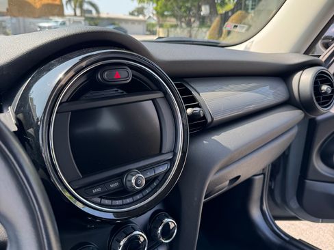 Used 2016 MINI Cooper 2-Door Hardtop FWD image 18