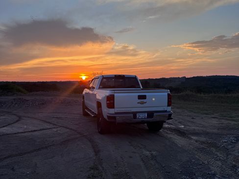 Used 2014 Chevrolet Silverado 1500 LT w/ LT Convenience Package image 10