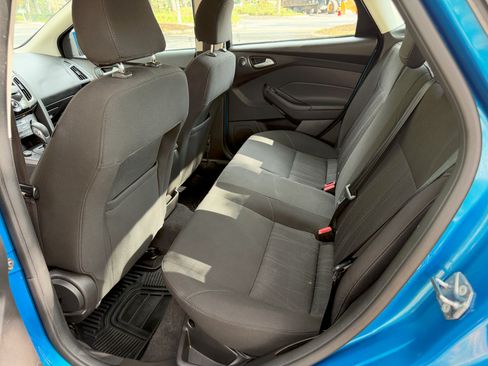 Used 2017 Ford Focus SEL w/ Cold Weather Package image 11