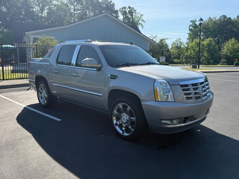 Used 2008 Cadillac Escalade EXT AWD/4WD image 4