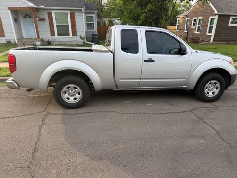 Used 2016 Nissan Frontier S image 9