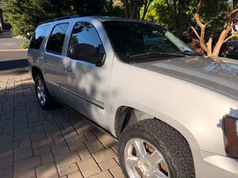 Used 2012 Chevrolet Tahoe LTZ AWD/4WD image 14