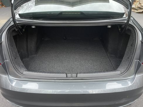 Used 2017 Volkswagen Jetta S image 16