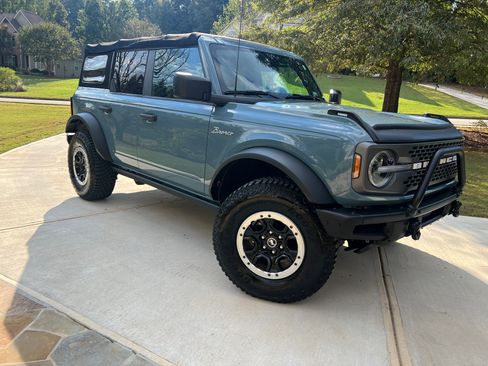 Used 2022 Ford Bronco Badlands image 4