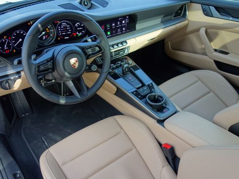 Used 2023 Porsche 911 Carrera image 25