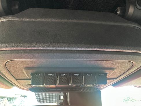 Used 2023 Ford Bronco Black Diamond w/ Sasquatch Package AWD/4WD image 12