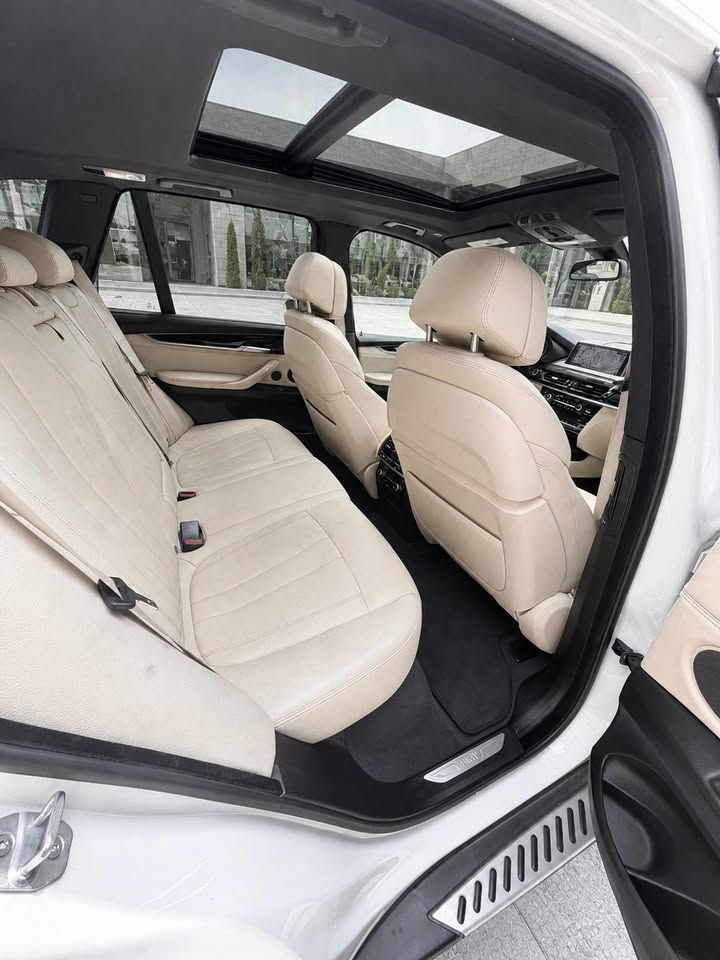 Used 2018 BMW X5 xDrive50i AWD/4WD image 8