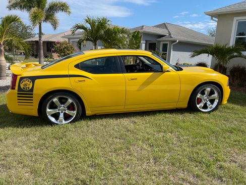 Used 2007 Dodge Charger SRT8 w/ SRT Option Group III RWD image 23