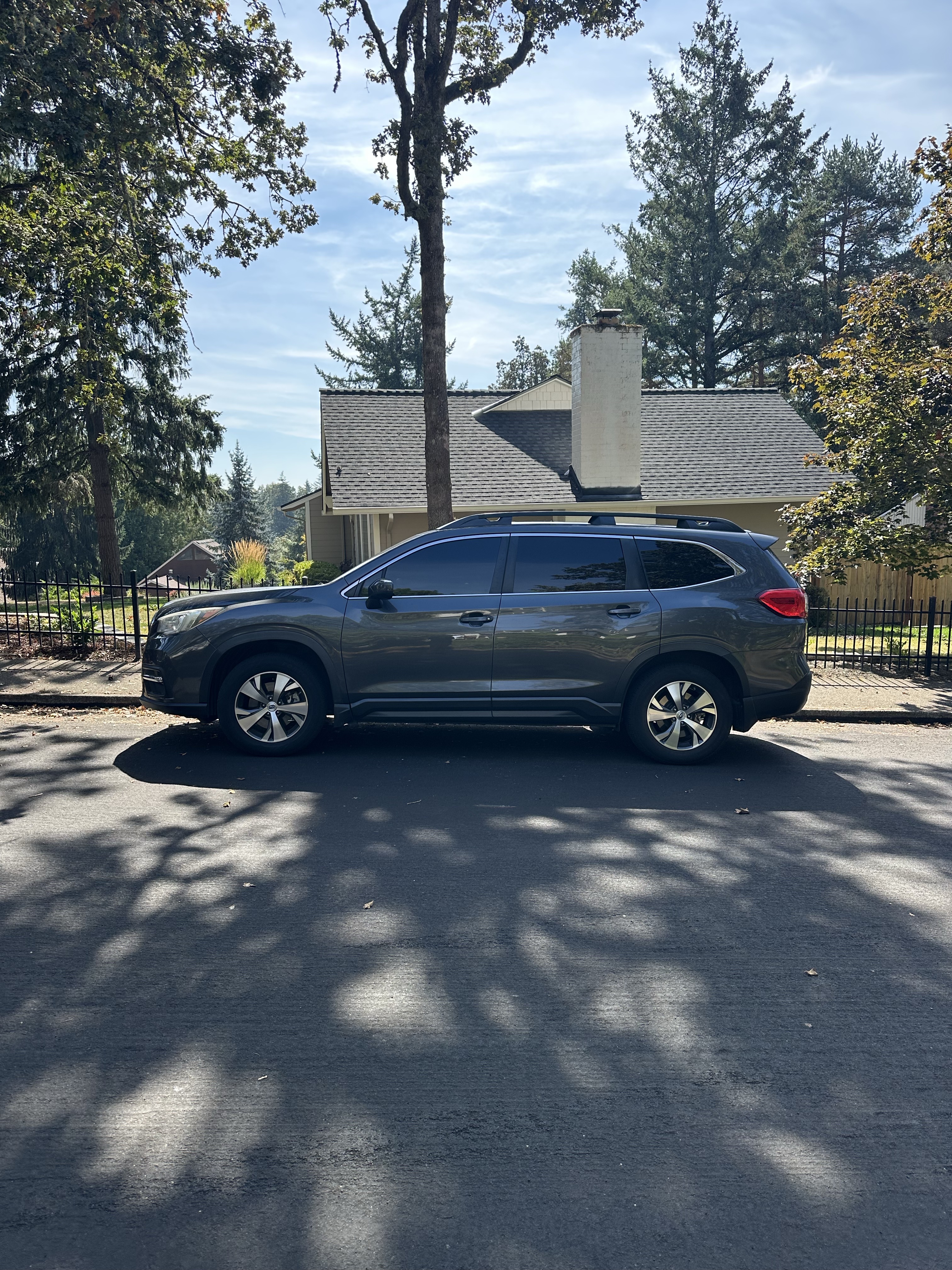 Used 2021 Subaru Ascent Premium w/ Convenience Package AWD/4WD image 1