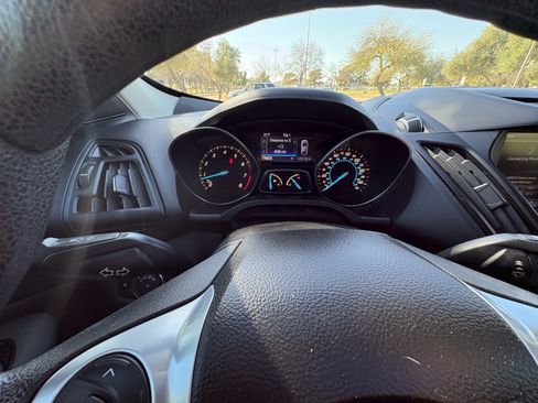 Used 2013 Ford Escape SE image 9