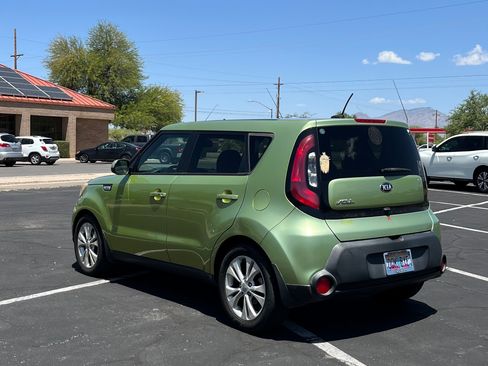 Used 2015 Kia Soul + w/ Primo Package FWD image 6