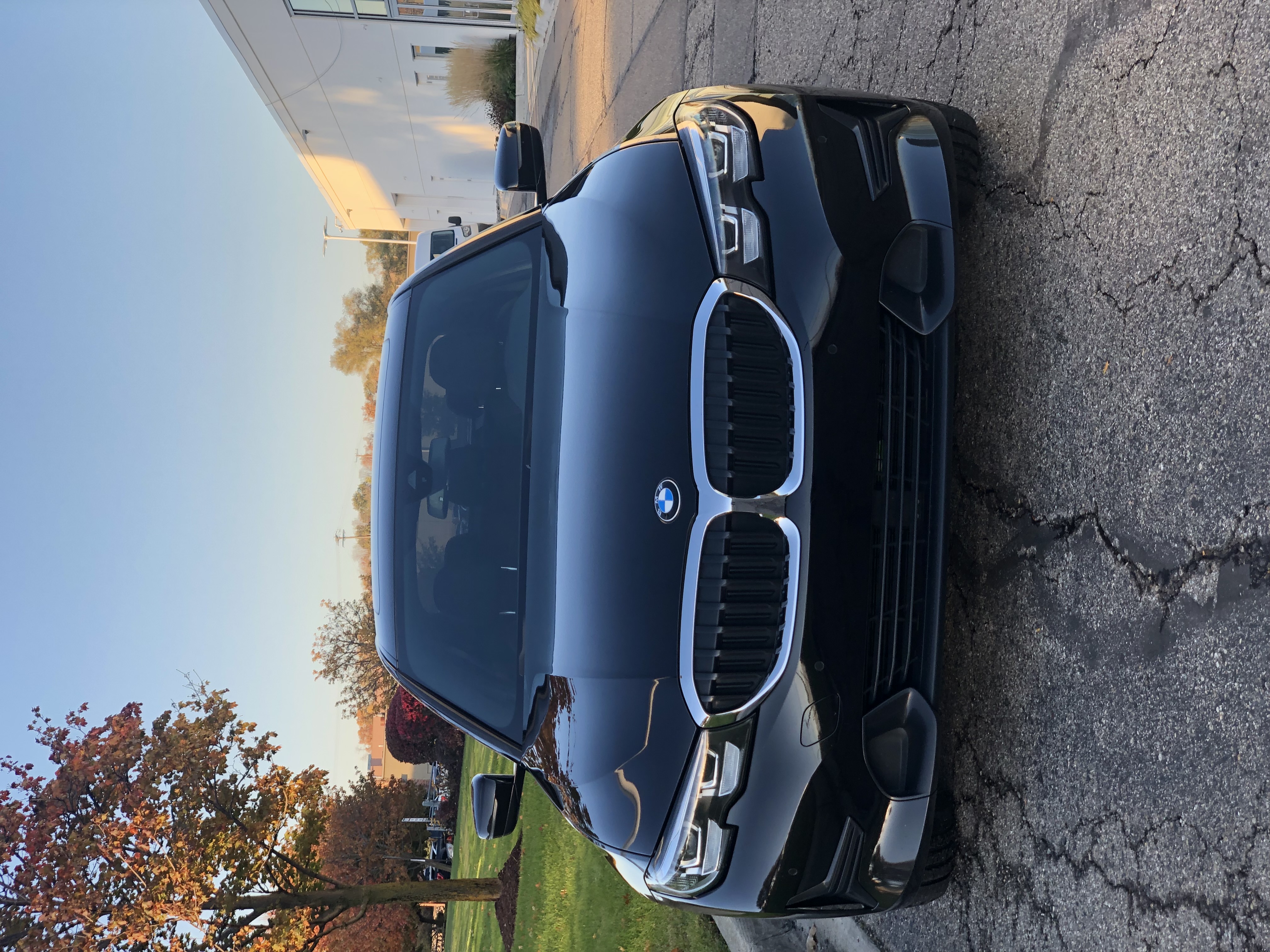 Used 2019 BMW 330i xDrive Sedan w/ Driving Assistance Package AWD/4WD image 2