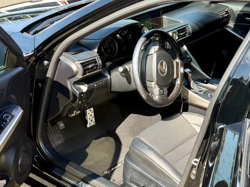Used 2020 Lexus IS 300 F Sport w/ Blackline Edition AWD/4WD image 6