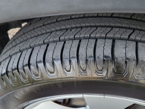 Used 2014 Subaru Outback 2.5i Premium image 11