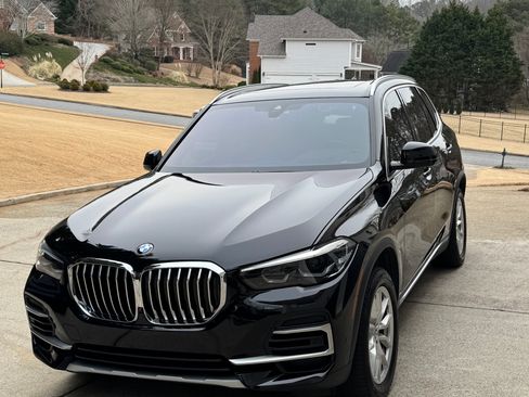 Used 2023 BMW X5 xDrive40i w/ Premium Package image 1