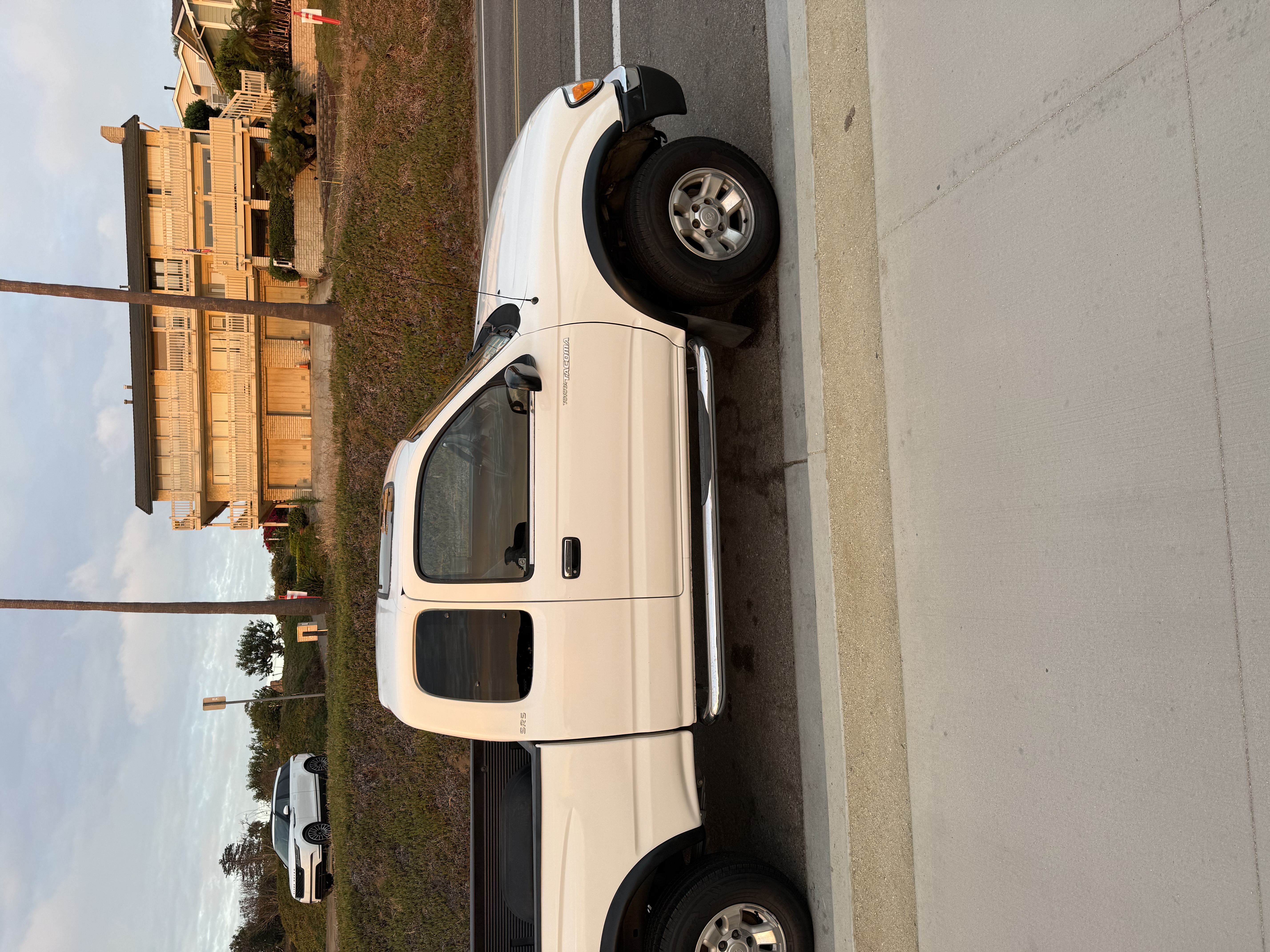 Used 1999 Toyota Tacoma PreRunner AWD/4WD image 5