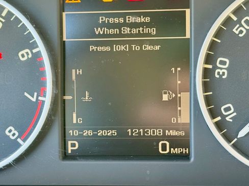 Used 2016 Land Rover LR4 HSE Silver Edition image 11