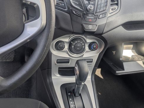Used 2019 Ford Fiesta SE FWD image 11